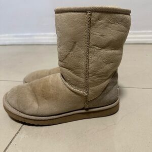 UGG Classic Tan Winter Boots